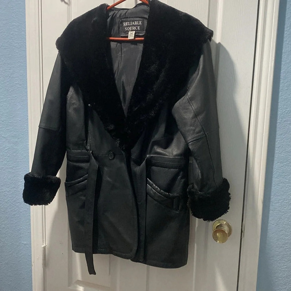 Reliable Source Fur-Lined 100% Leather Coat Size M - Picture 2 of 14